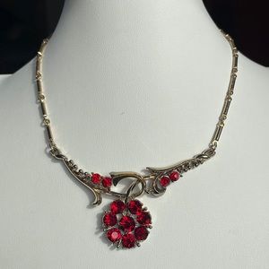 Vtg Coro Red and gold necklace. 13.5”-16”